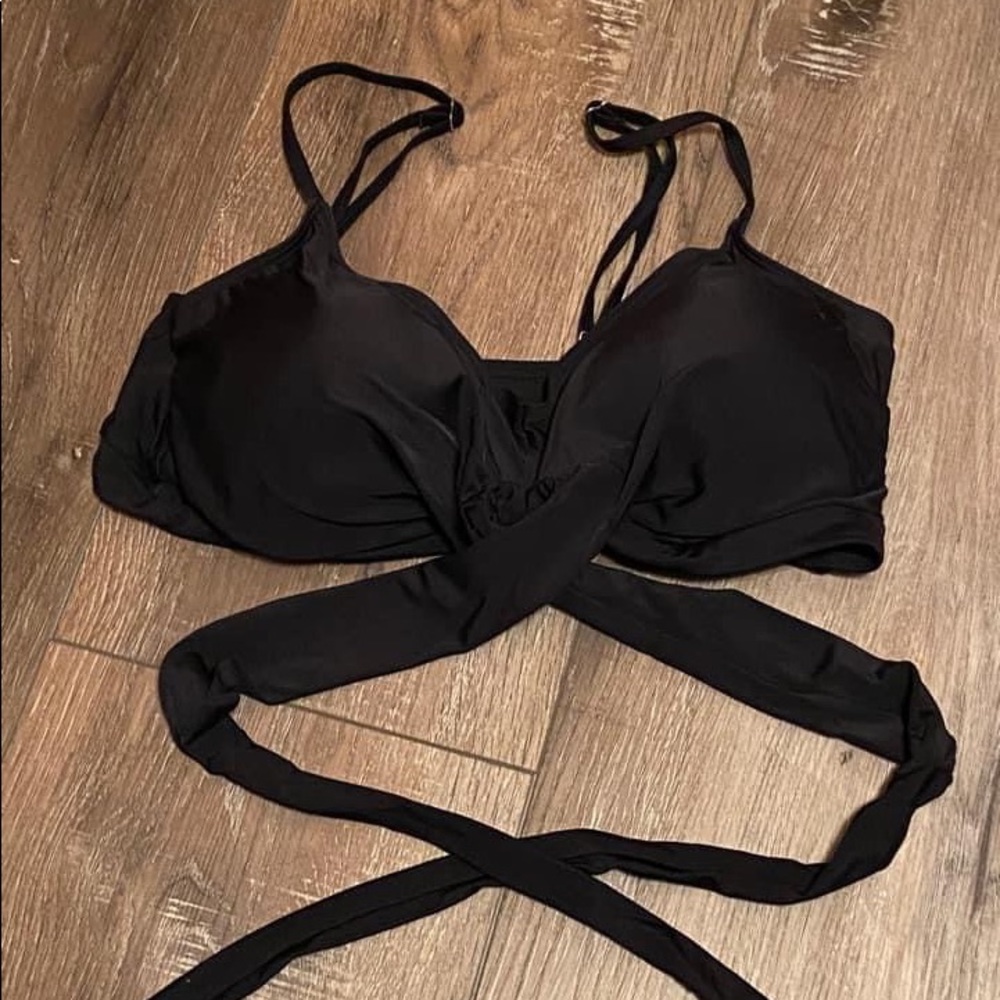 Black bathing suit top. L